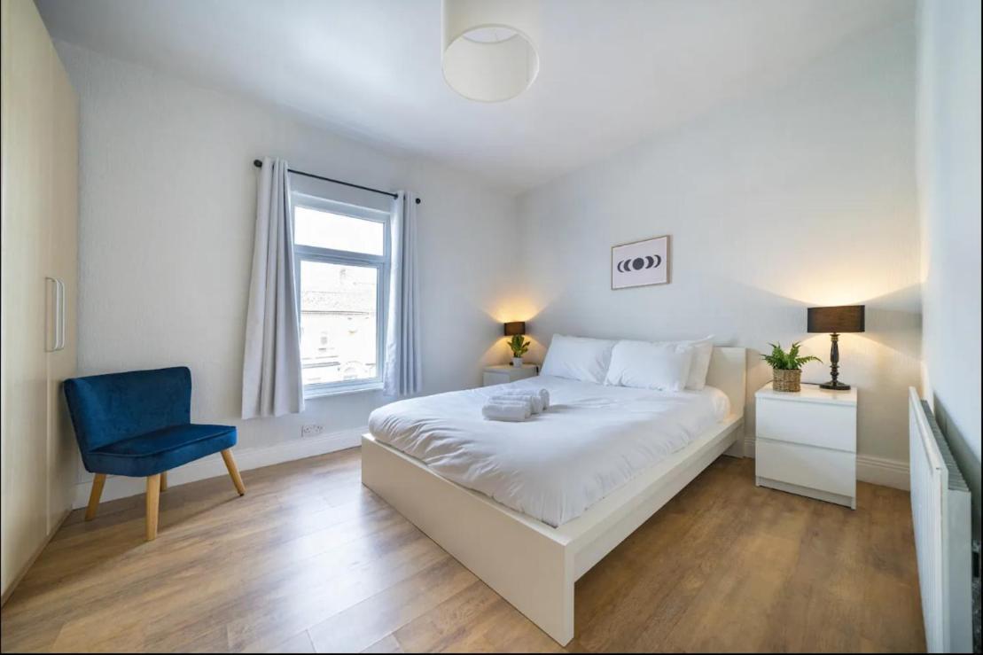 Cosy 2 Bedroom Town House Close To City Centre 贝尔法斯特 外观 照片