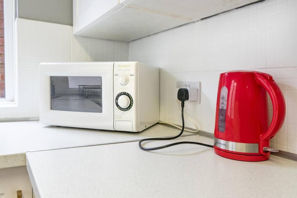 Cosy 2 Bedroom Town House Close To City Centre 贝尔法斯特 外观 照片